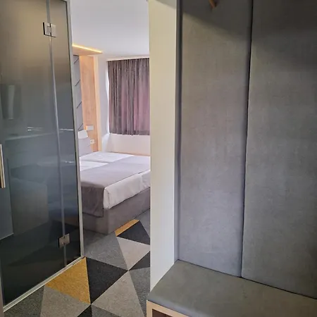 Boutique Bristol Hotel 4*