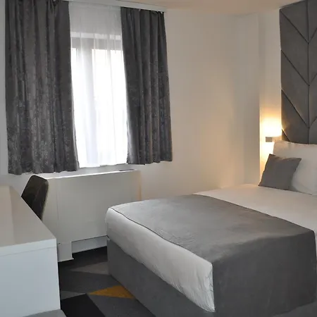 Boutique Bristol 4*