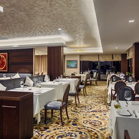 Отель Boutique Bristol 4*