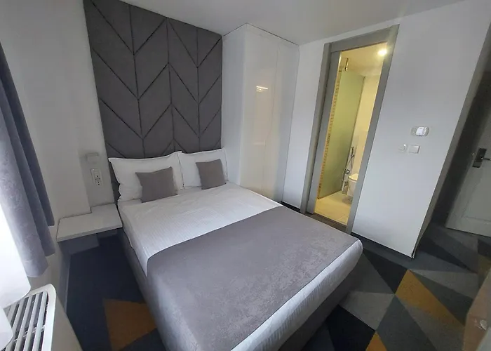 Hotel Boutique Bristol 4*